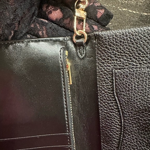 Coach Wallet on Chain - Picture 13 of 15
